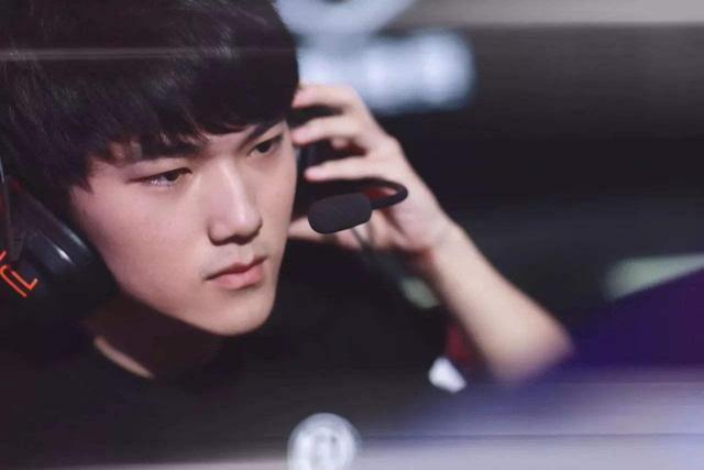 堆叠改为弱 堆叠改为弱